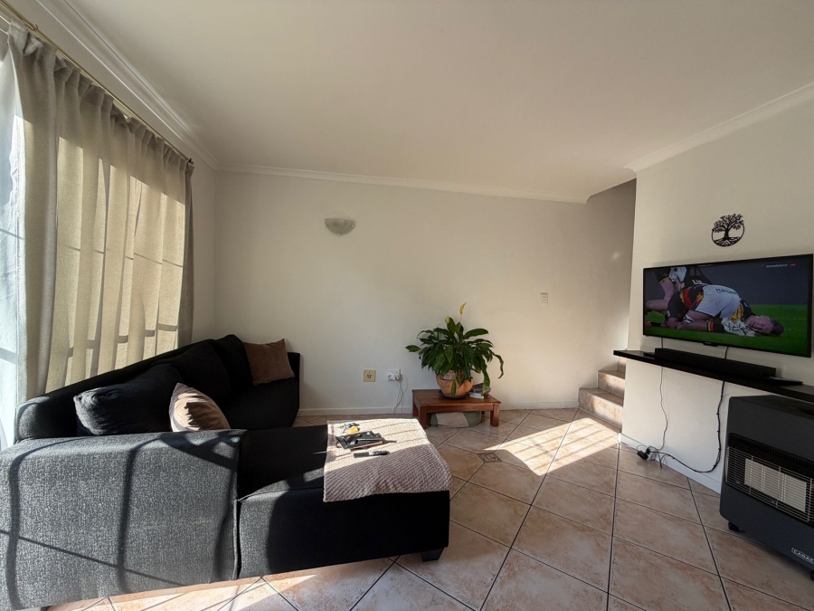 2 Bedroom Property for Sale in Gordons Bay Central Western Cape